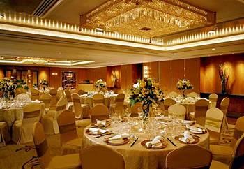 Kowloon Shangri-La Hotel Hong Kong 64 Mody Road