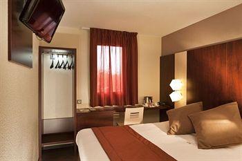 Hotel Kyriad Perpignan Nord Rivesaltes Peage Perpignan Nord