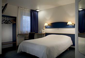 Kyriad Hotel Lille Est Villeneuve d'Ascq Parc des Moulins, 15 Avenue Creativite