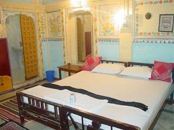 Hotel Paradise Jaisalmer Palace on Fort