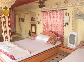 Hotel Paradise Jaisalmer Palace on Fort