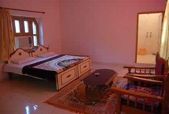 Hotel Oasis Pushkar Near Gurudwar, Choti Basti