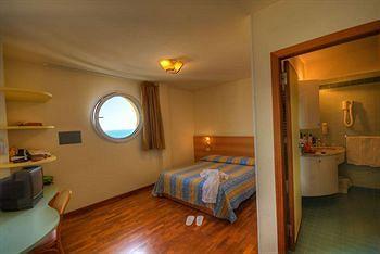 Hotel Atlantic Pesaro Viale Trieste 365