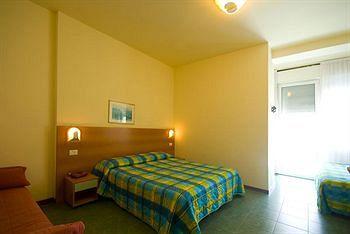 Hotel Atlantic Pesaro Viale Trieste 365