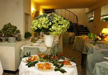 Hotel Eveline Portosole Sanremo Corso Cavallotti 111