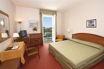 Hotel Paradiso Sanremo Via Roccasterone 12