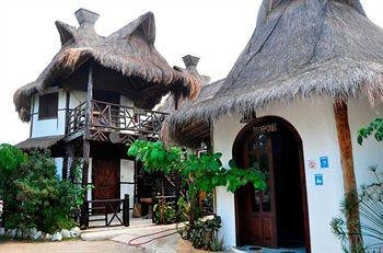 Hotel Green Tulum Calle Coba esquina Puerto Morelos SM 37, Lote4