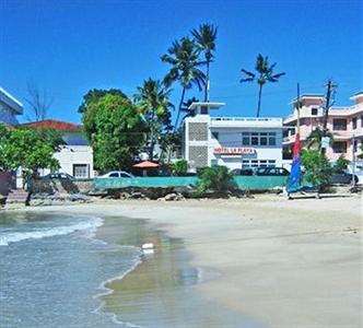 Hotel La Playa Carolina # 6 Amapola St. Isla Verde