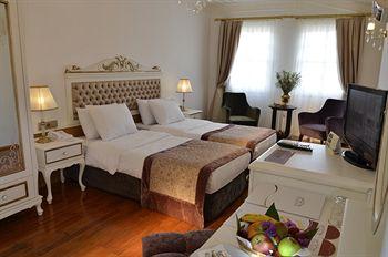 Tuvana Hotel Antalya Tuzcular Mahallesi Karanlik Sokak No 18