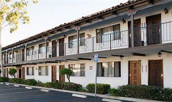 Casa Via Mar Inn & Tennis Club Port Hueneme 377 W Channel Islands Blvd