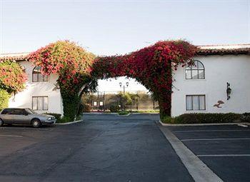 Casa Via Mar Inn & Tennis Club Port Hueneme 377 W Channel Islands Blvd