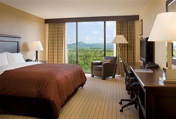 Sheraton Hotel Roanoke 2801 Hershberger Road