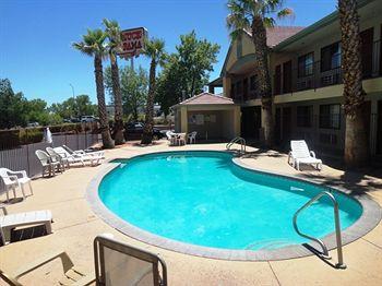Americas Best Inn & Suites Saint George 245 N. Red Cliffs Drive