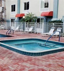 AmericInn Hotel & Suites Sarasota 5931 Fruitville Road