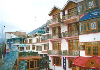 Hotel Zahgeer Continental Gulmarg 1st Point