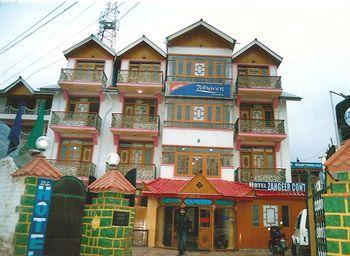 Hotel Zahgeer Continental Gulmarg 1st Point