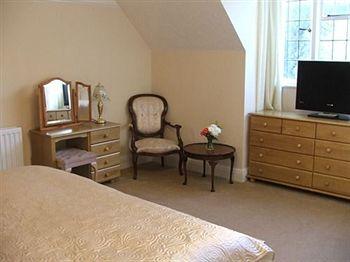 Little Orchard Bed & Breakfast Redhill 152 Little Orchard London Road North Merstham