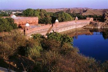 WelcomHeritage Balsamand Lake Palace Hotel Jodhpur Mandore Road