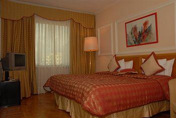 Tirana International Hotel Skanderbeg Square 8