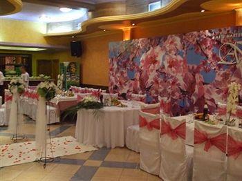 Hotel Restaurant Baron Tirana Rruga Elbasanit Sauk