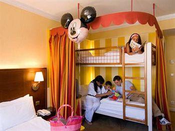 Magic Circus Hotel Magny-le-Hongre 20 Avenue De La Fosse Des Pressoirs