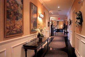 Le St. Martin Hotel & Suites Bromont 111 blvd. du Carrefour