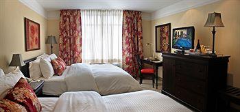 Le St. Martin Hotel & Suites Bromont 111 blvd. du Carrefour