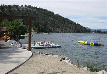 La Casa Lakeside Cottage Resort Kelowna 6808 Westside Road