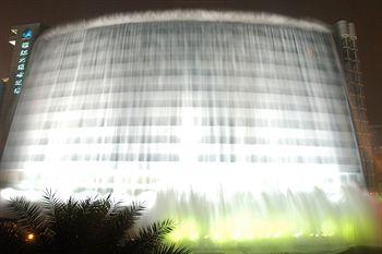 Lijiang Waterfall Hotel Guilin No.1, Shanhu North Road, Xiufeng Area