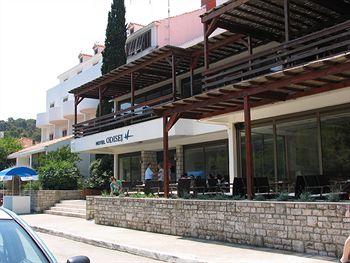 Odisej Hotel Govedari Pomena b.b.