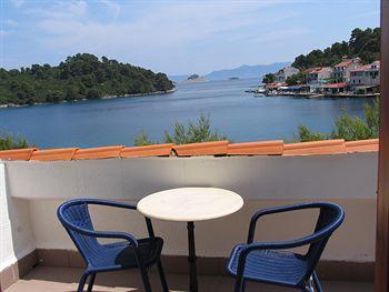 Odisej Hotel Govedari Pomena b.b.