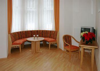 Hotel Zamecek Kaplice Mostky 28