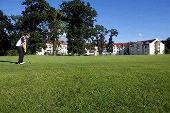 Golf Und Wellnesshotel Schloss Teschow Gutshofallee 1