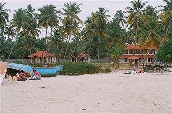 Pozhiyoram Beach Resort Alleppey JRY Road, Thumpoly