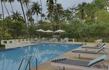 Abad Turtle Beach Resort Alleppey Varankavala, Pollathai P.O, Mararikulam