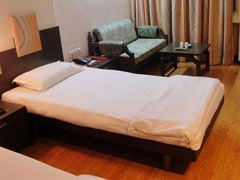Hotel Crown Palace Indore South Tukoganj, Opp. Jain Mandir, Geta Bhawan