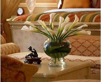 Hotel Crown Palace Indore South Tukoganj, Opp. Jain Mandir, Geta Bhawan