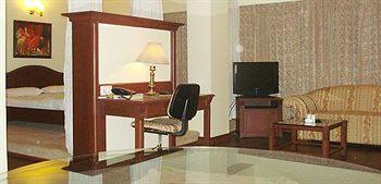Hotel Crown Palace Indore South Tukoganj, Opp. Jain Mandir, Geta Bhawan