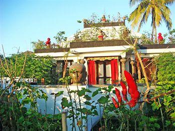 Tugu Hotel Lombok Jalan Pantai Sire Sire Beach