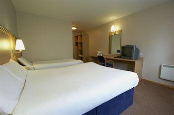 Travelodge Hotel Dublin Airport Swords Pinnock Hill Roundabout