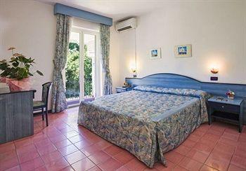 Hotel Antares Lacco Ameno Via Litoranea 45