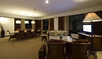 Waterfront Airport Hotel Lapu-Lapu City 1 Airport Road