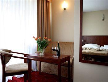 Promenada Hotel Bialobrzegi Spacerowa 35