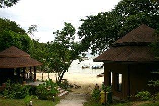 Bay View Resort Phi Phi Island 69/1 Moo 7, Laem Hin Beach