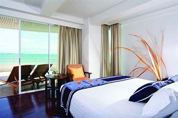 A-One The Royal Cruise Hotel Pattaya 499 North Pattaya Beach Road