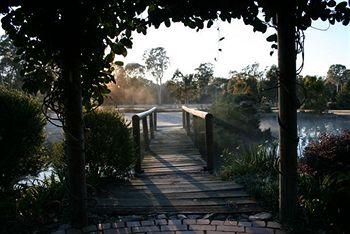 Lake Weyba Cottages Noosa 79 Clarendon Road