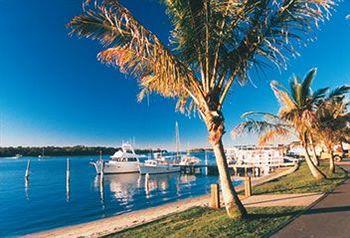 Lake Weyba Cottages Noosa 79 Clarendon Road