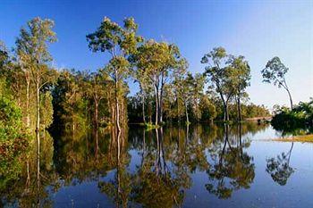 Lake Weyba Cottages Noosa 79 Clarendon Road