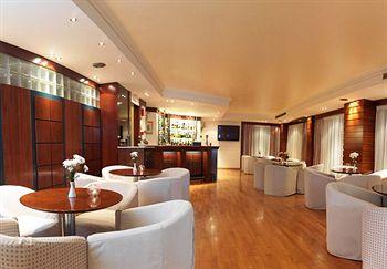 Blazer Suites Hotel Voula Karamanli Avenue 1