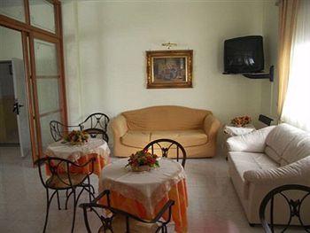 Hotel Aurelio Casapulla Via Nazionale Appia 42